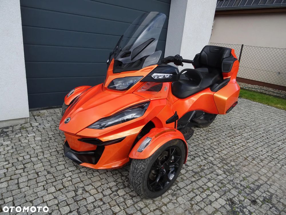 Can-Am Spyder - 1