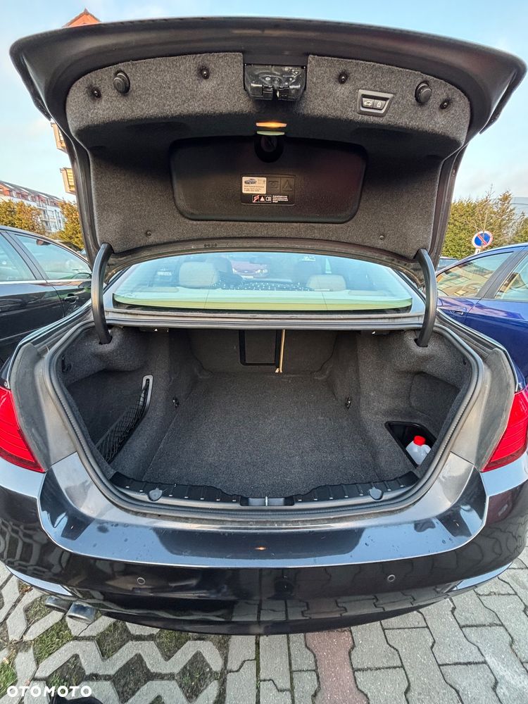 BMW Seria 5 528i xDrive - 22