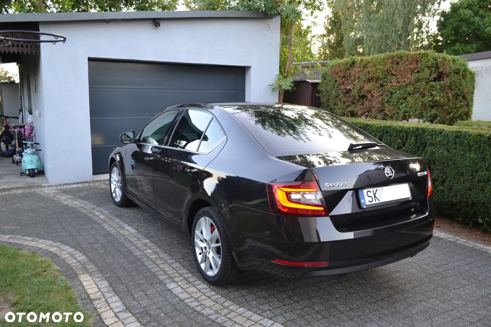 Skoda Octavia 2.0 TDI Style DSG - 4