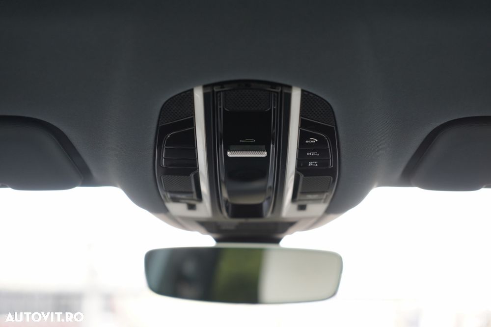Porsche Cayenne Standard - 25