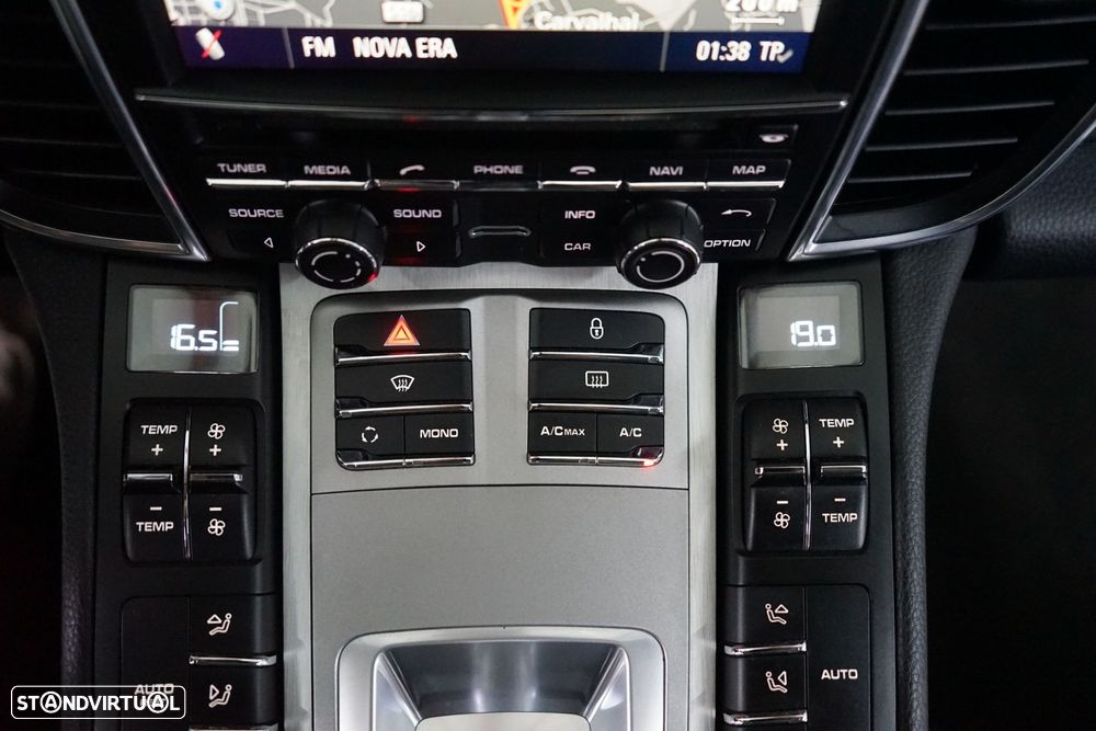 Porsche Panamera Platinum Edition - 40