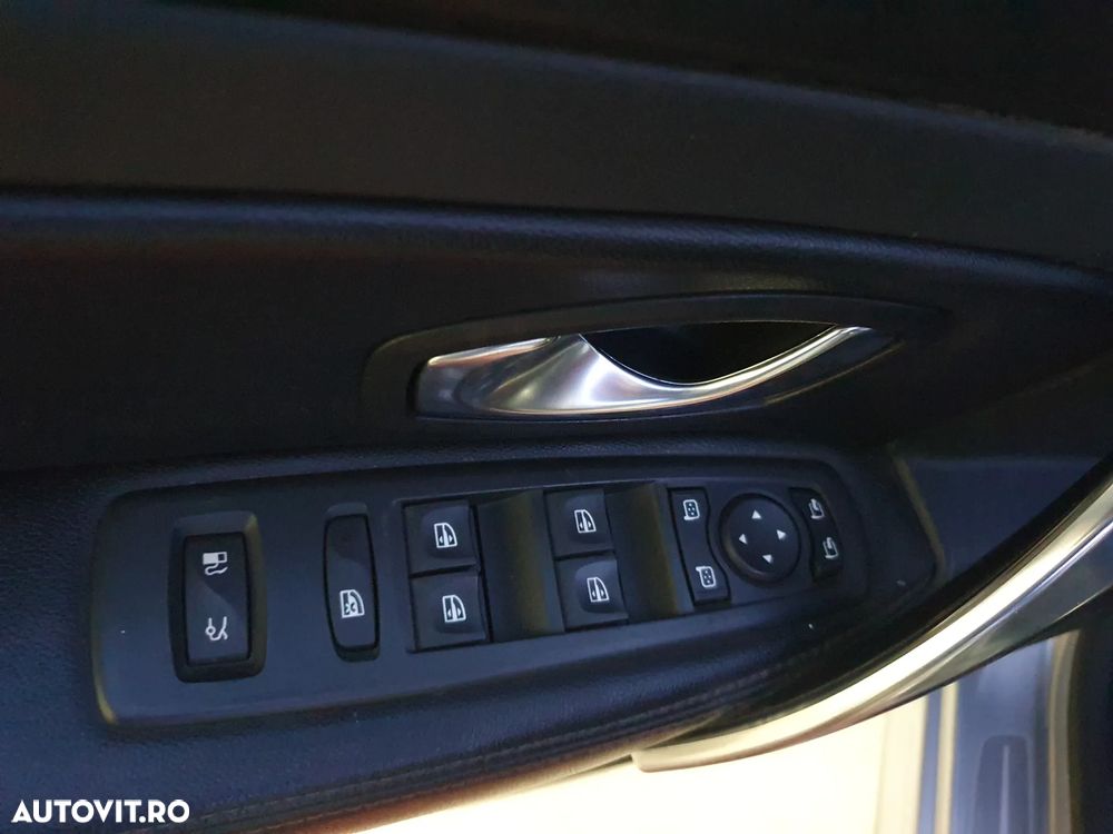 Renault Latitude 2.0 dCi Initiale Aut. - 9