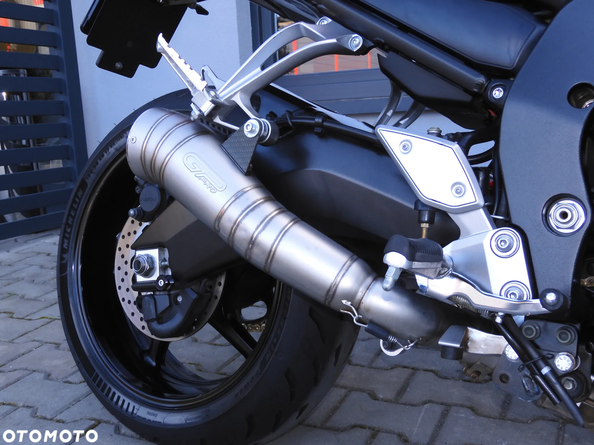 Yamaha FZ - 12