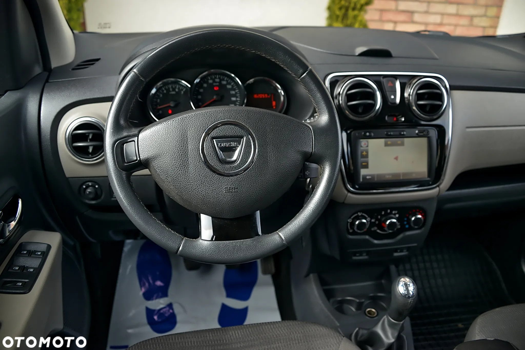 Dacia Lodgy TCe 115 Laureate - 37