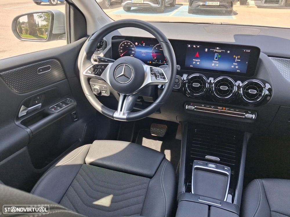 Mercedes-Benz B 180 d - 16
