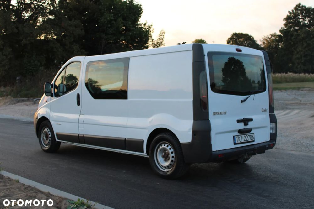 Renault TRAFIC - 2