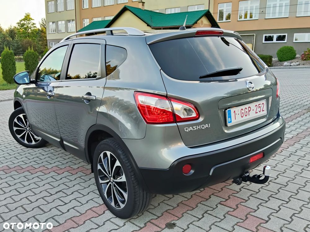 Nissan Qashqai 1.6 visia - 2