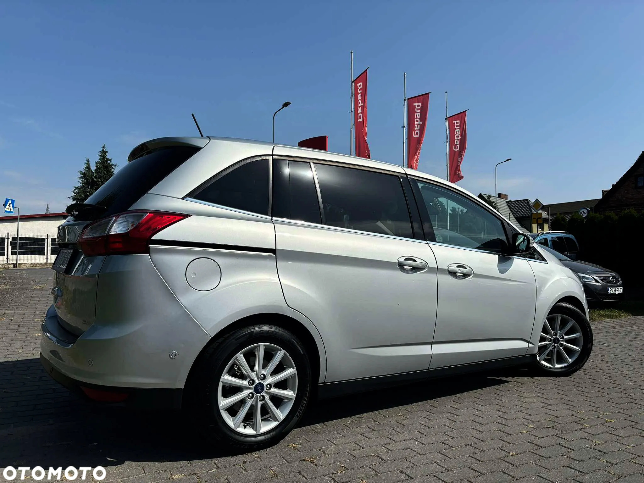 Ford Grand C-MAX - 3