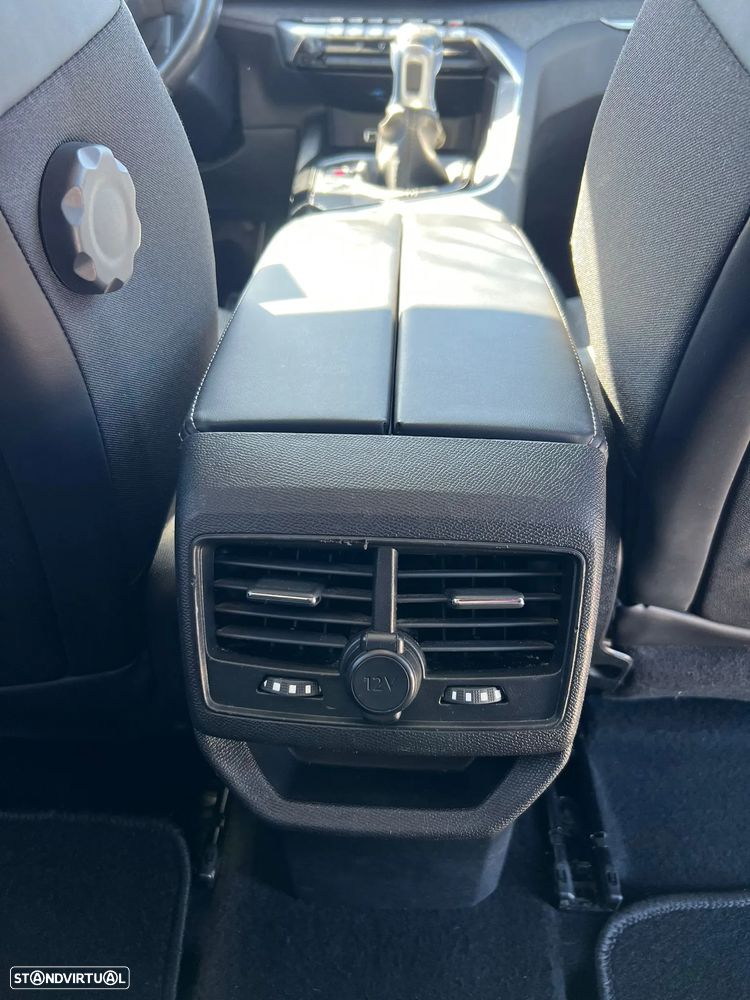 Peugeot 3008 1.5 BlueHDi Allure - 4