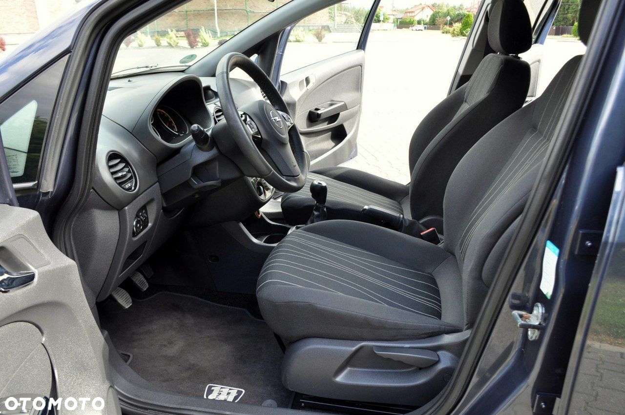 Opel Corsa - 22