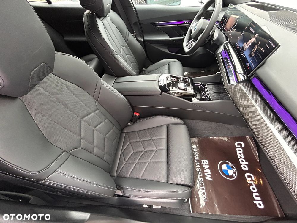 BMW Seria 5 520d - 23