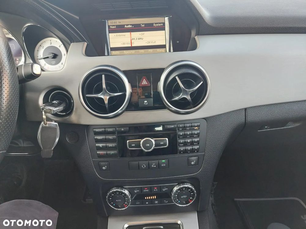 Mercedes-Benz GLK 220 CDI DPF 4Matic BlueEFFICIENCY 7G-TRONIC - 13