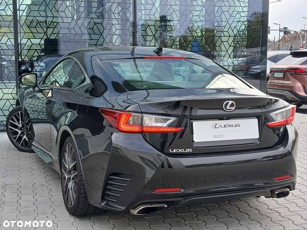 Lexus RC 200t / 300 F Sport - 11