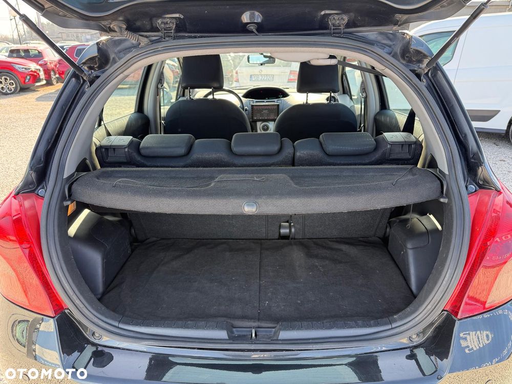 Toyota Yaris 1.3 Luna - 25