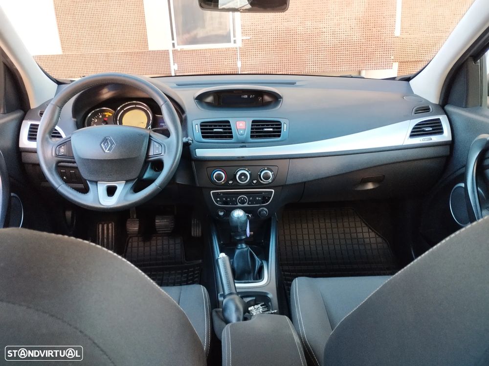 Renault Mégane Sport Tourer 1.5 dCi Dynamique - 8