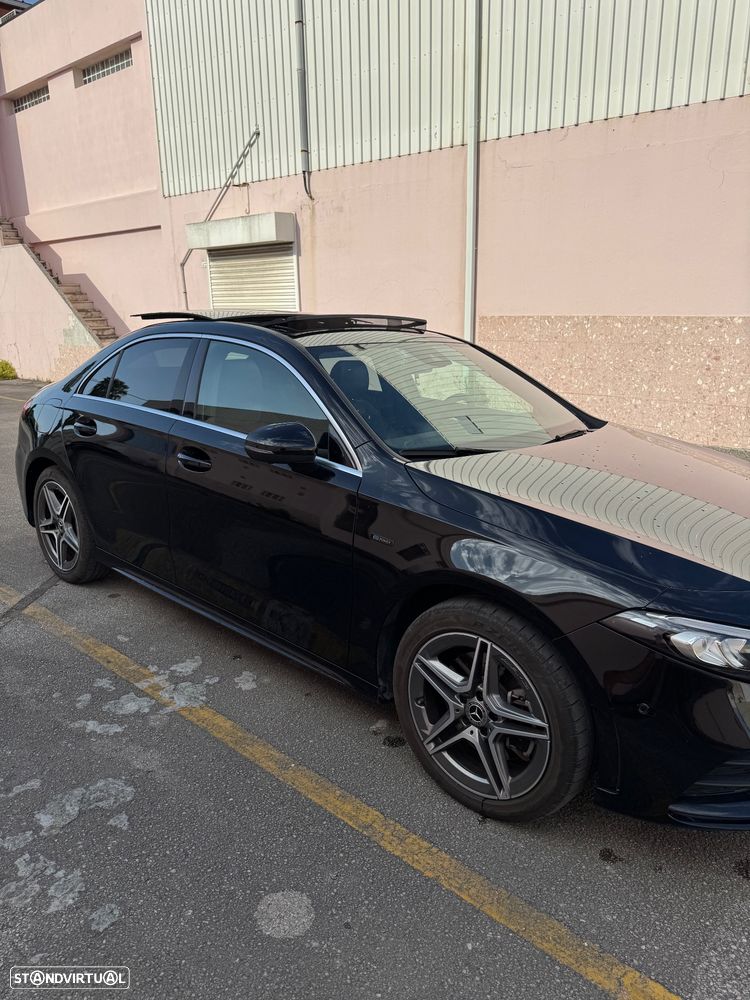 Mercedes-Benz A 250 Limousine e AMG Line - 9