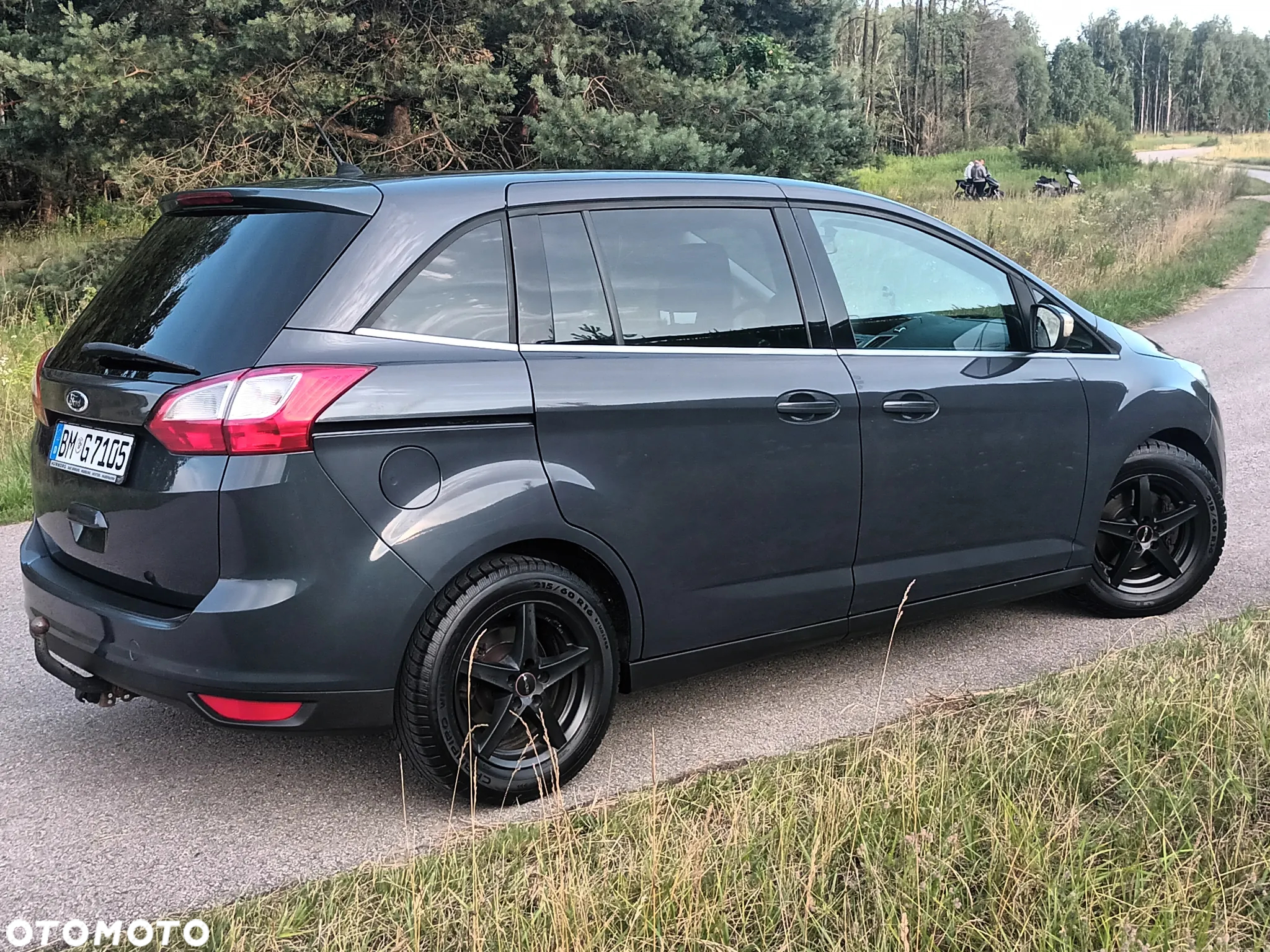 Ford Grand C-MAX - 12
