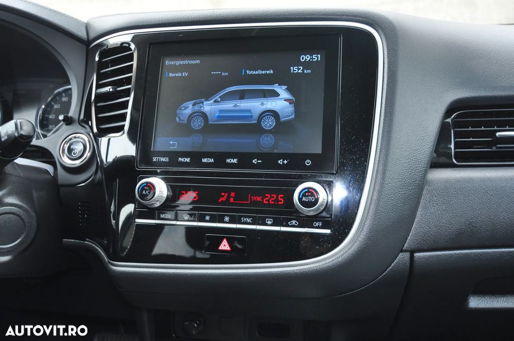Mitsubishi Outlander PHEV 2.4 L 4X4 Instyle - 22