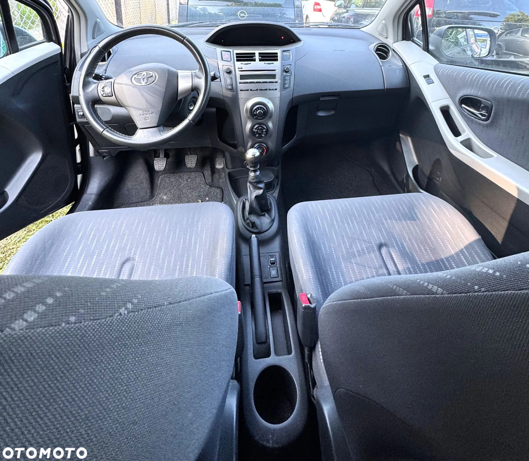Toyota Yaris 1.33 VVT-i Cool - 1