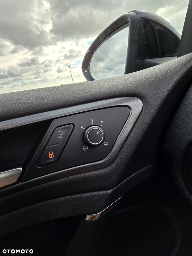 Volkswagen Golf - 16