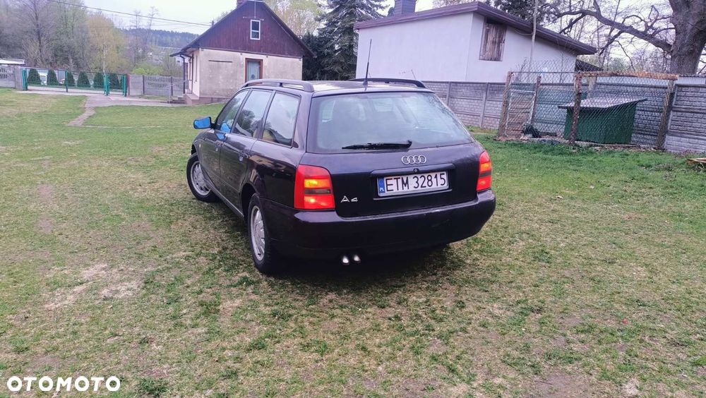 Audi A4 Avant - 10