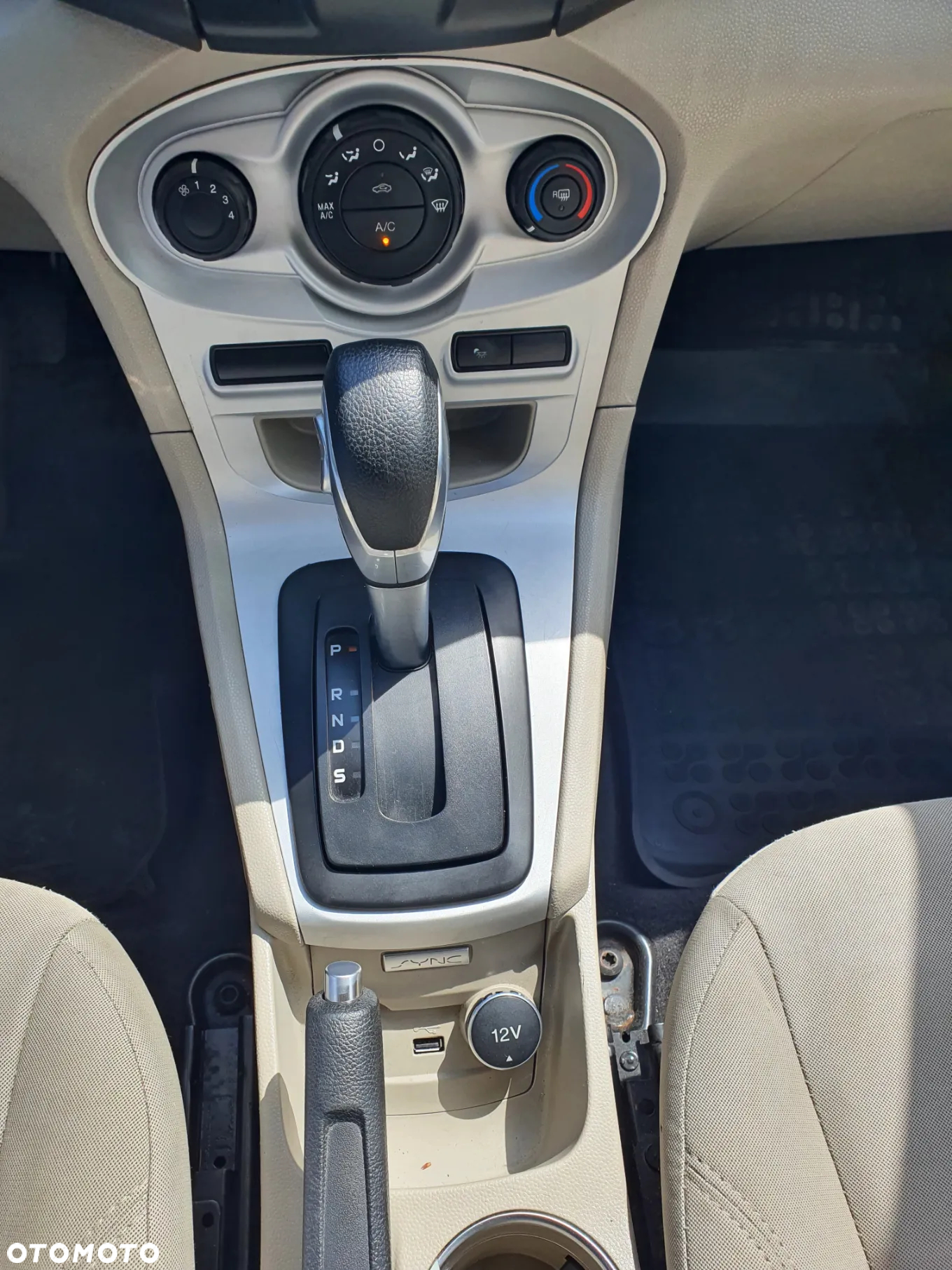 Ford Fiesta - 16