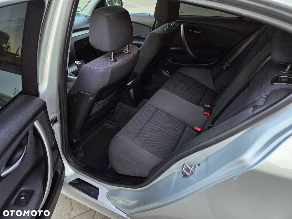 BMW Seria 1 - 13