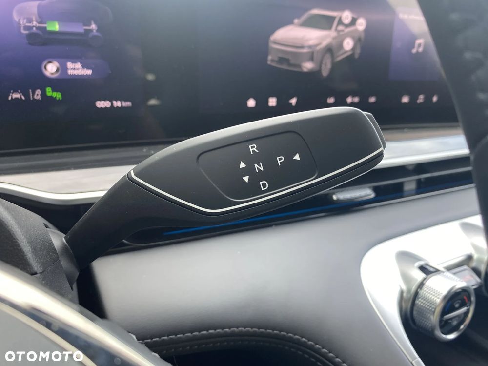 Omoda 9 1.5 Super Hybrid Exclusive AWD - 16