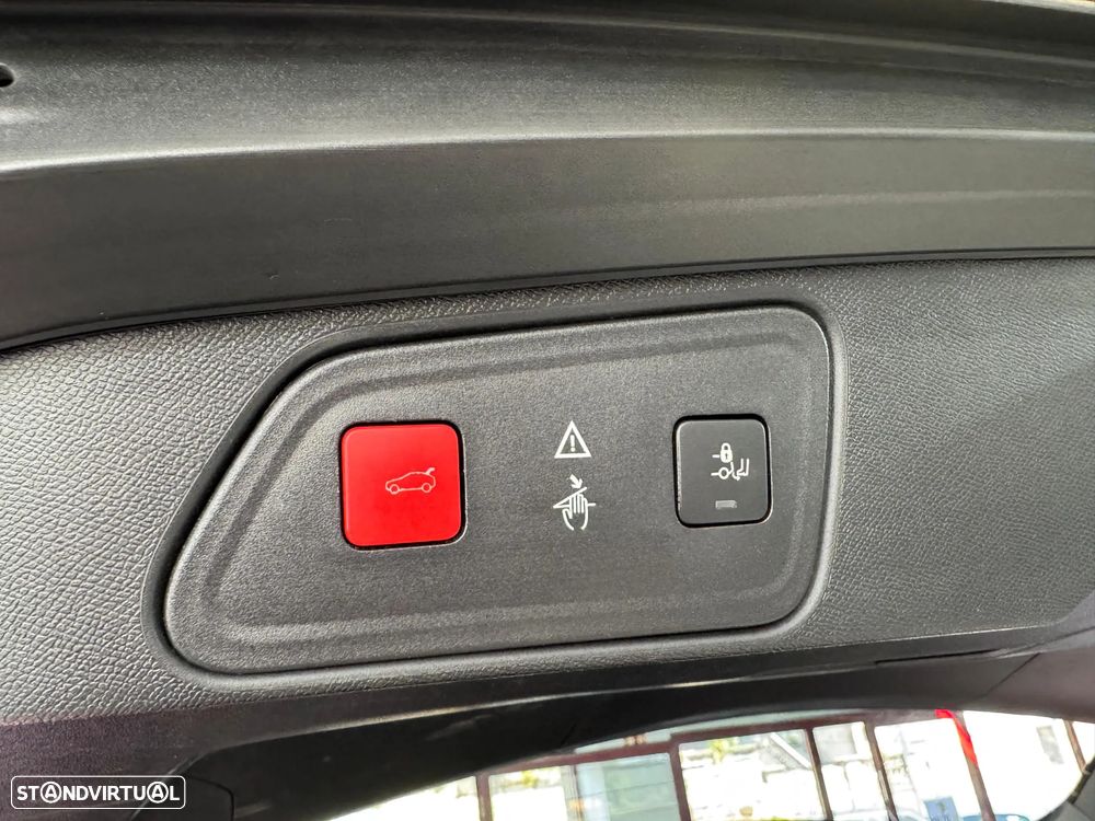 Peugeot 3008 1.2 PureTech Allure EAT6 - 7