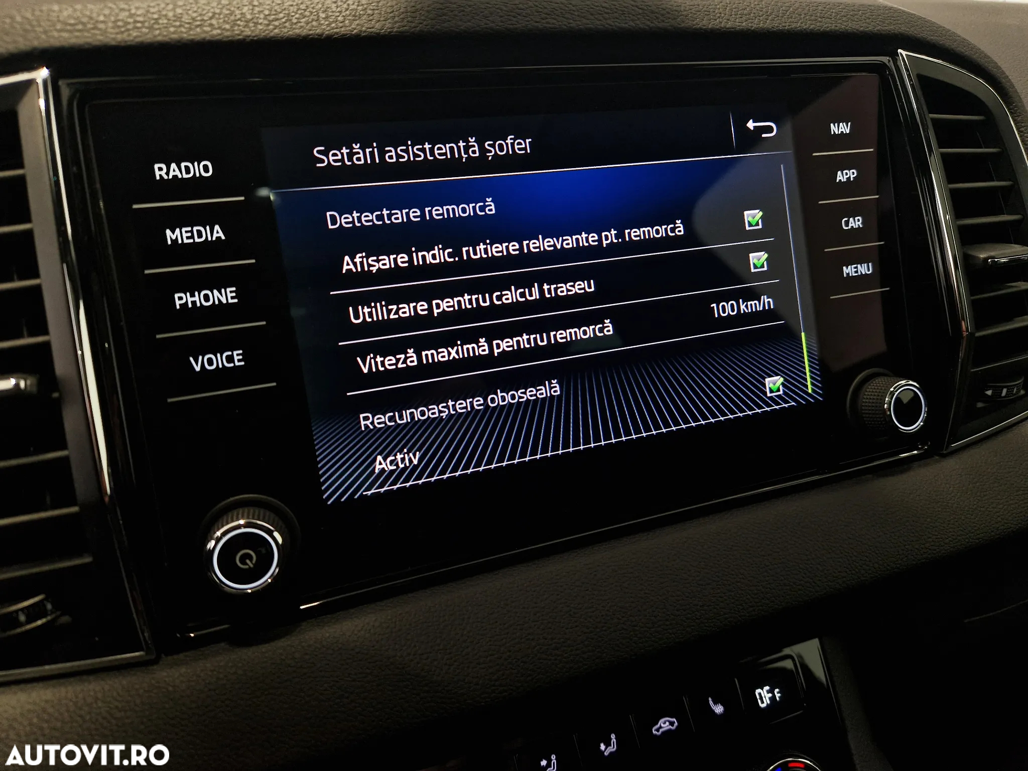 Skoda Karoq 2.0 TSI 4X4 DSG Sportline - 24