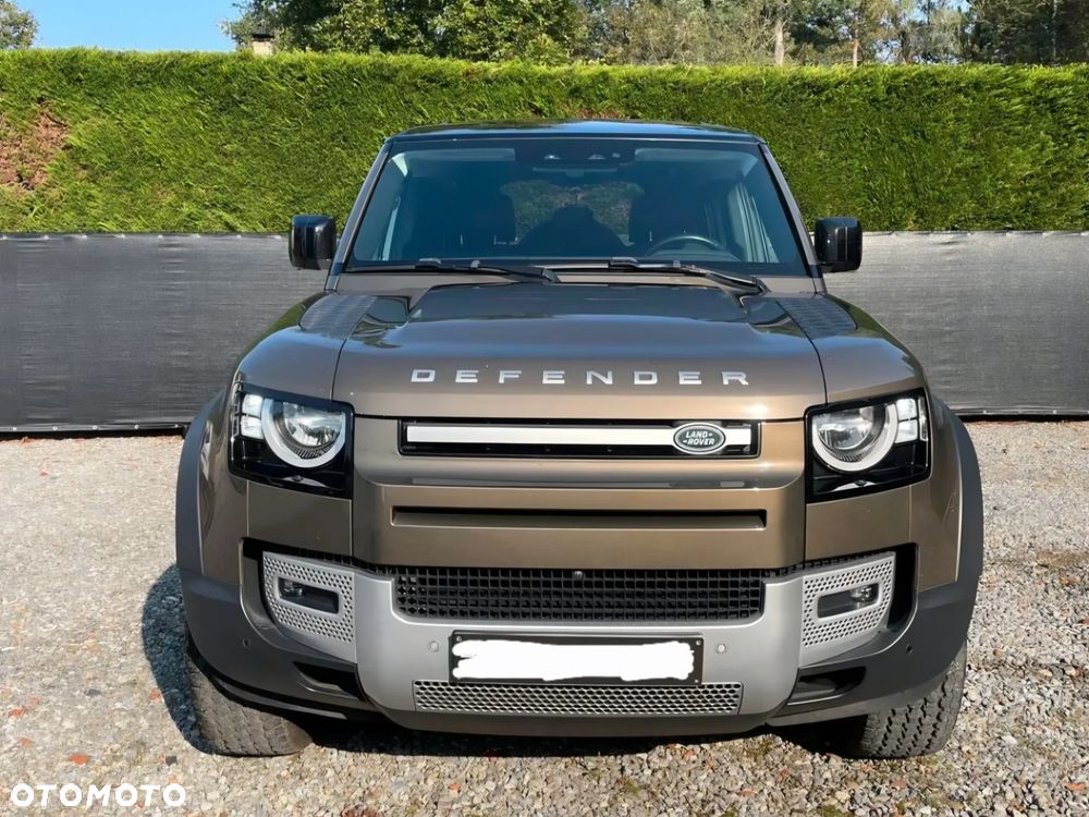 Land Rover Defender - 1