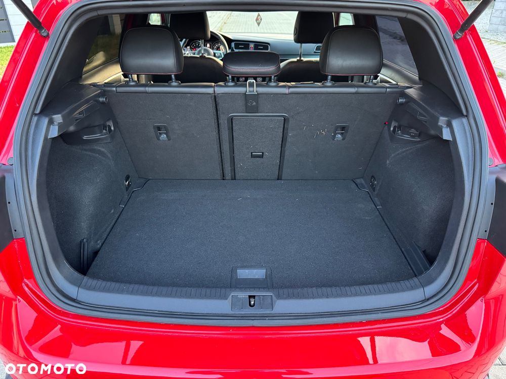 Volkswagen Golf - 15