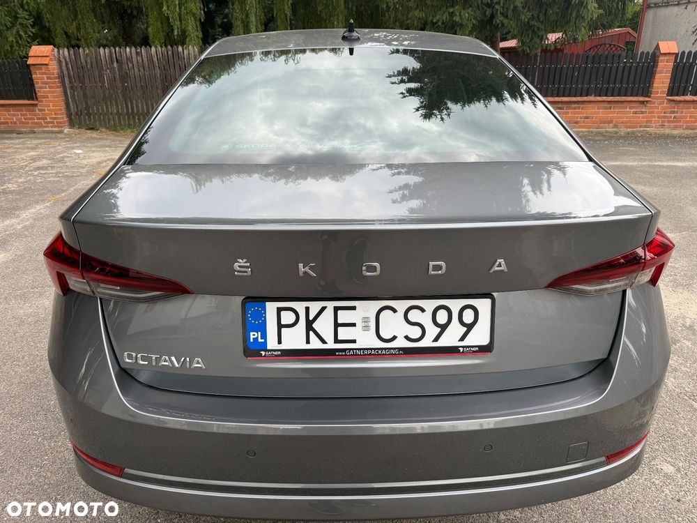 Skoda Octavia 2.0 TDI Sportline DSG - 17