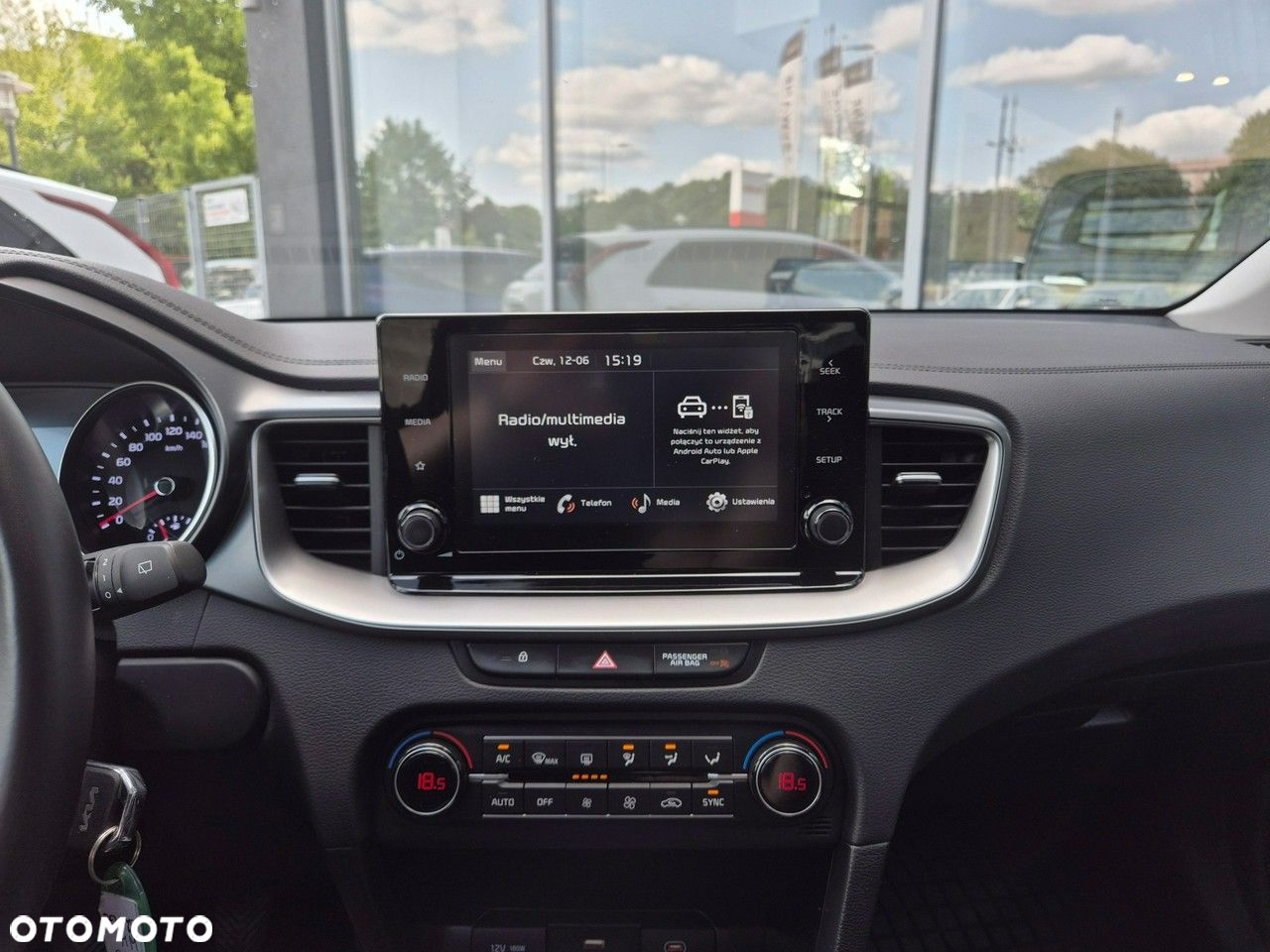 Kia Ceed - 22