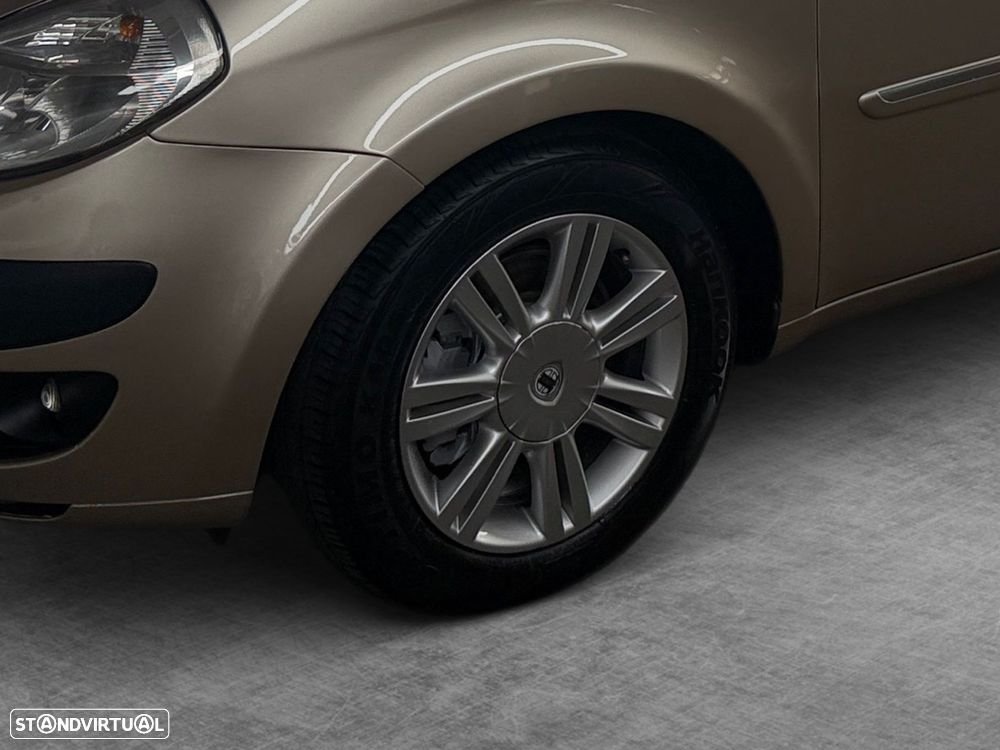 Lancia Musa 1.3 16V M-jet DFN Platino - 6