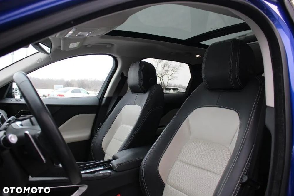 Jaguar F-Pace 2.0 i4D AWD R-Sport - 22