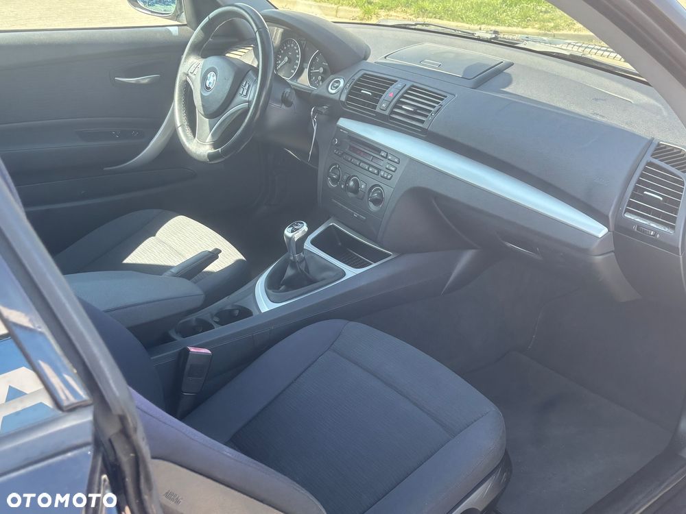 BMW Seria 1 - 22