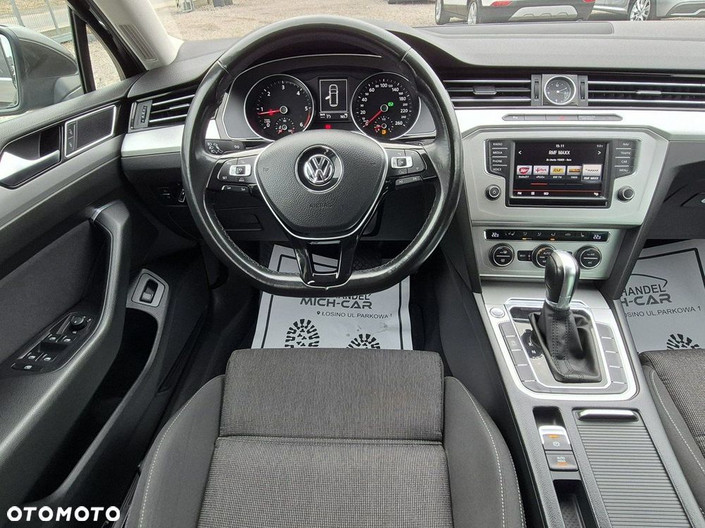 Volkswagen Passat - 29