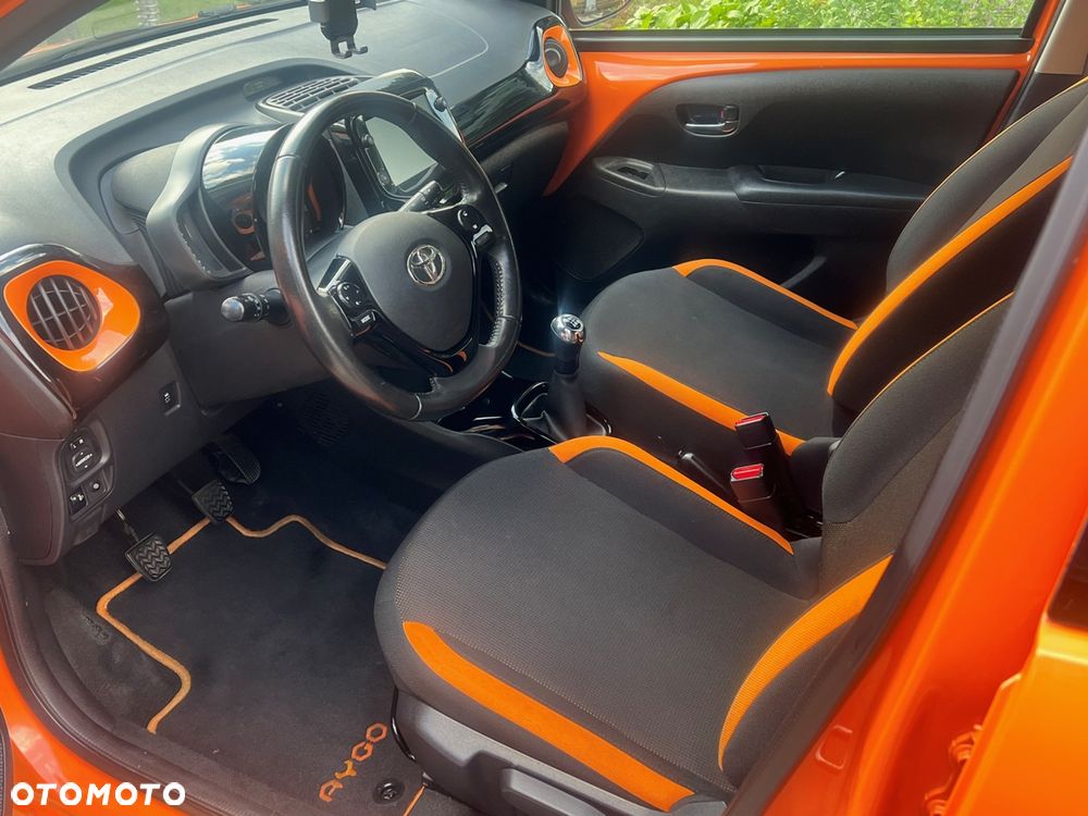 Toyota Aygo 1.0 VVT-i Black Edition - 16