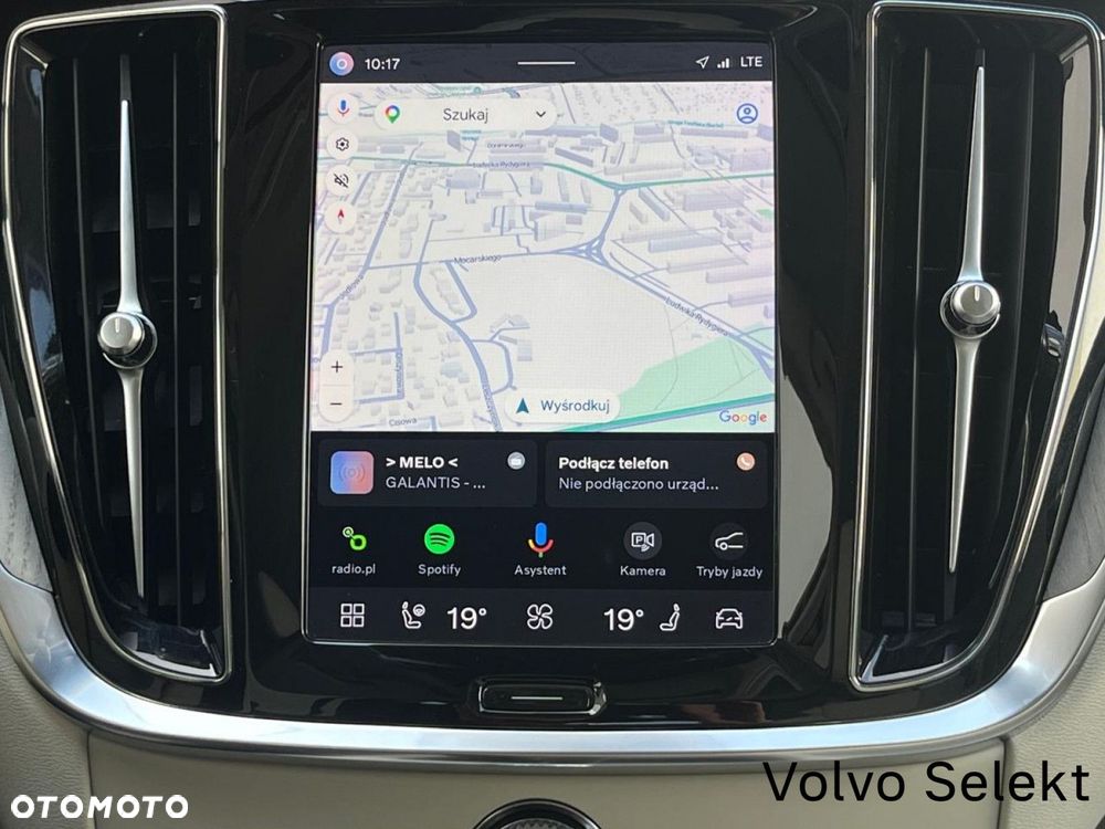 Volvo V60 Cross Country - 17