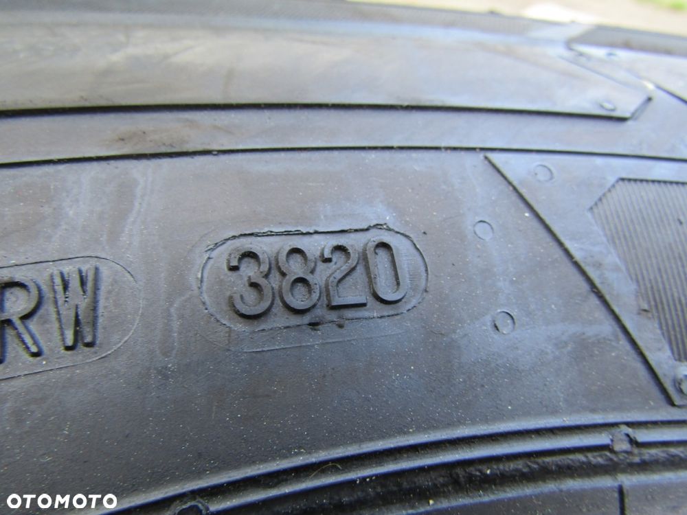 4x Opony 235/65 16 C 16C Continental / 7,5 mm ZIMOWE 235/65/16C - 16