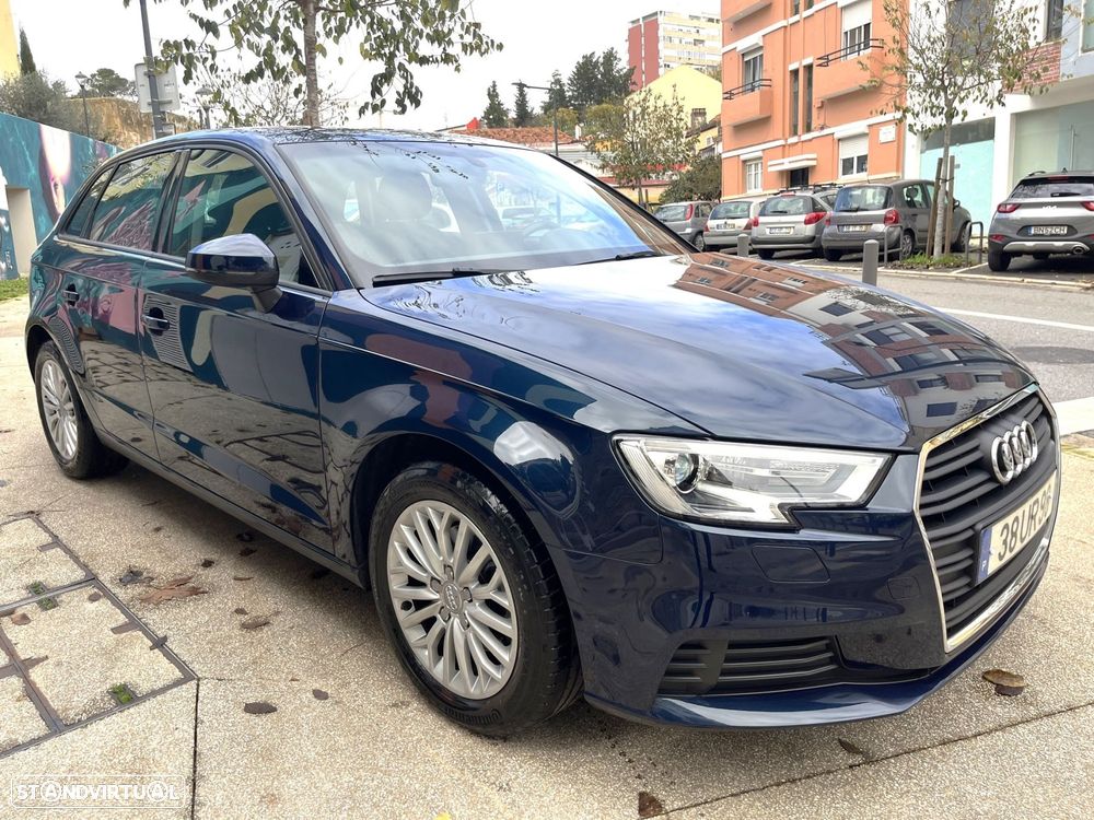 Audi A3 Sportback 1.6 TDI Design - 9