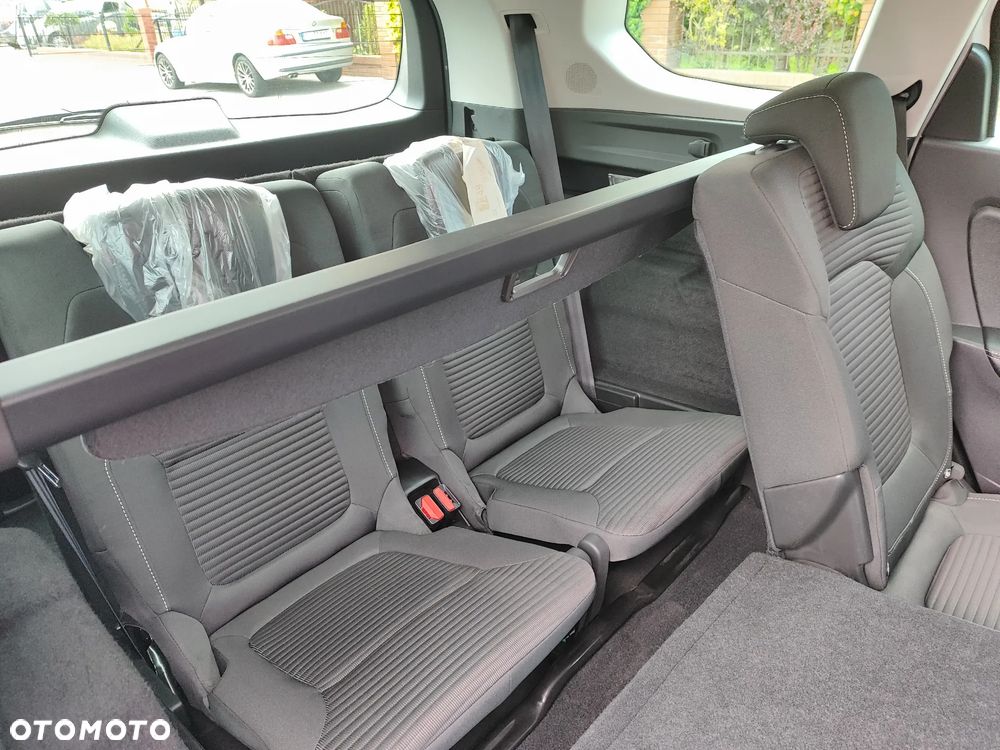 Renault Grand Scenic - 18