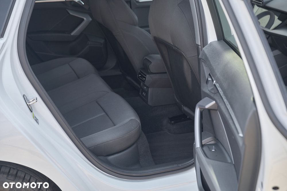 Audi A3 Limousine 35 TFSI mHEV S Line S tronic - 8