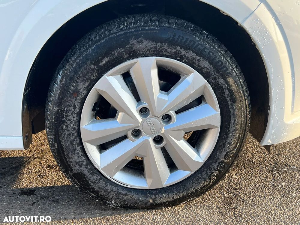 Dacia Sandero TCe 90 MT5 Expression - 6