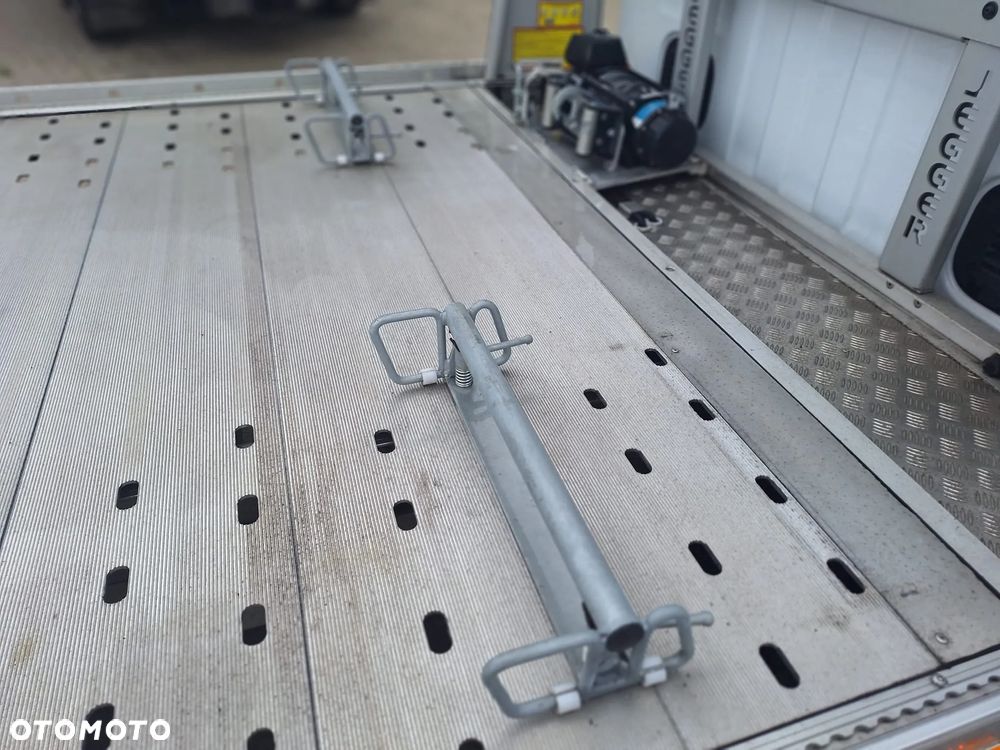 Renault Master Jegger laweta przewóz pojazdów pomoc drogowa 2,3 silnik 165KM krajowy - 9