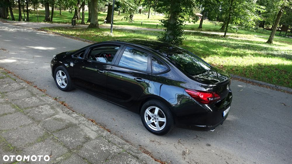 Opel Astra 1.4 Turbo Edition - 27