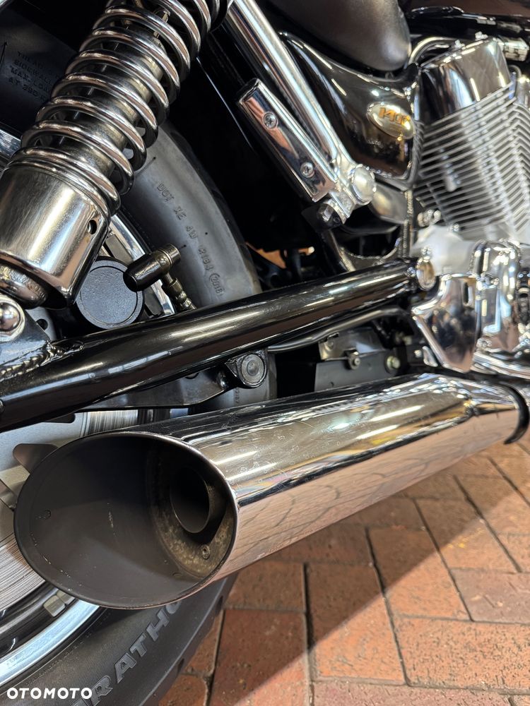 Suzuki Intruder - 11