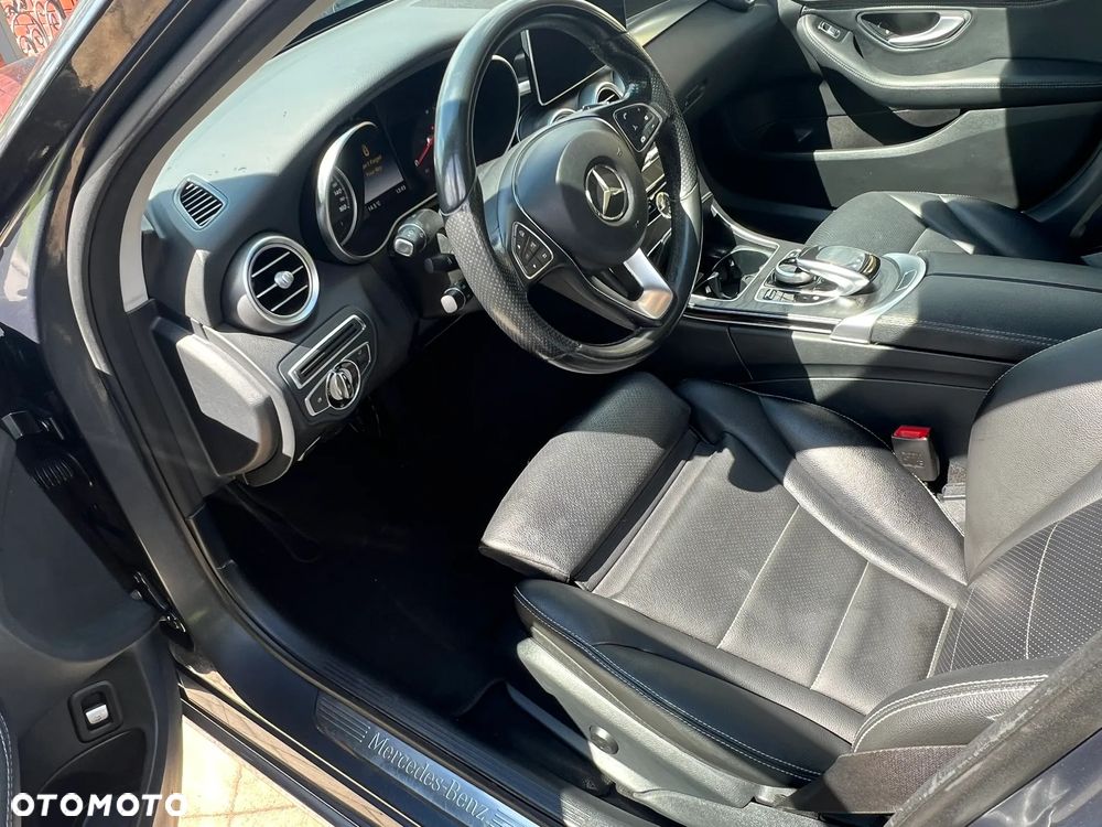 Mercedes-Benz Klasa C 300 7G-TRONIC - 22
