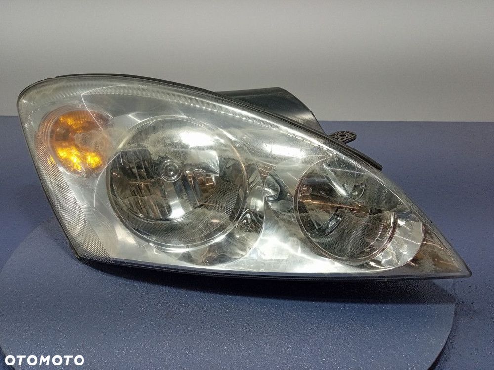 KIA CEED I REFLEKTOR PRAWY PRZÓD LAMPA PRZEDNIA EU - 1